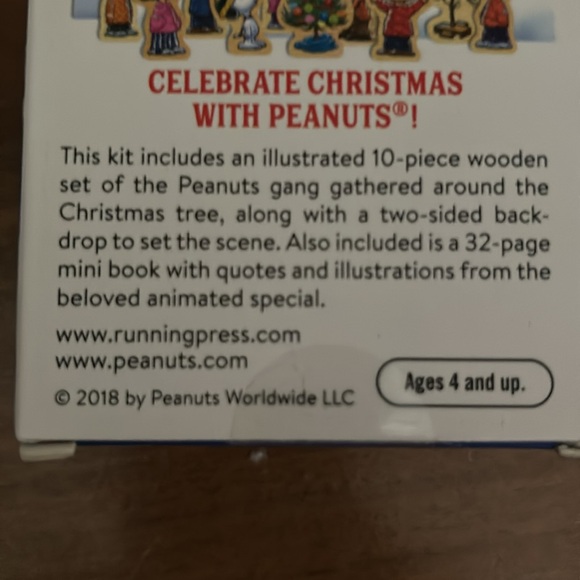 Charlie Brown Christmas display - Picture 7 of 9